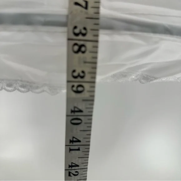 New Hoop Slip with Lace Trim. Bridal White Size XL - Picture 8 of 8